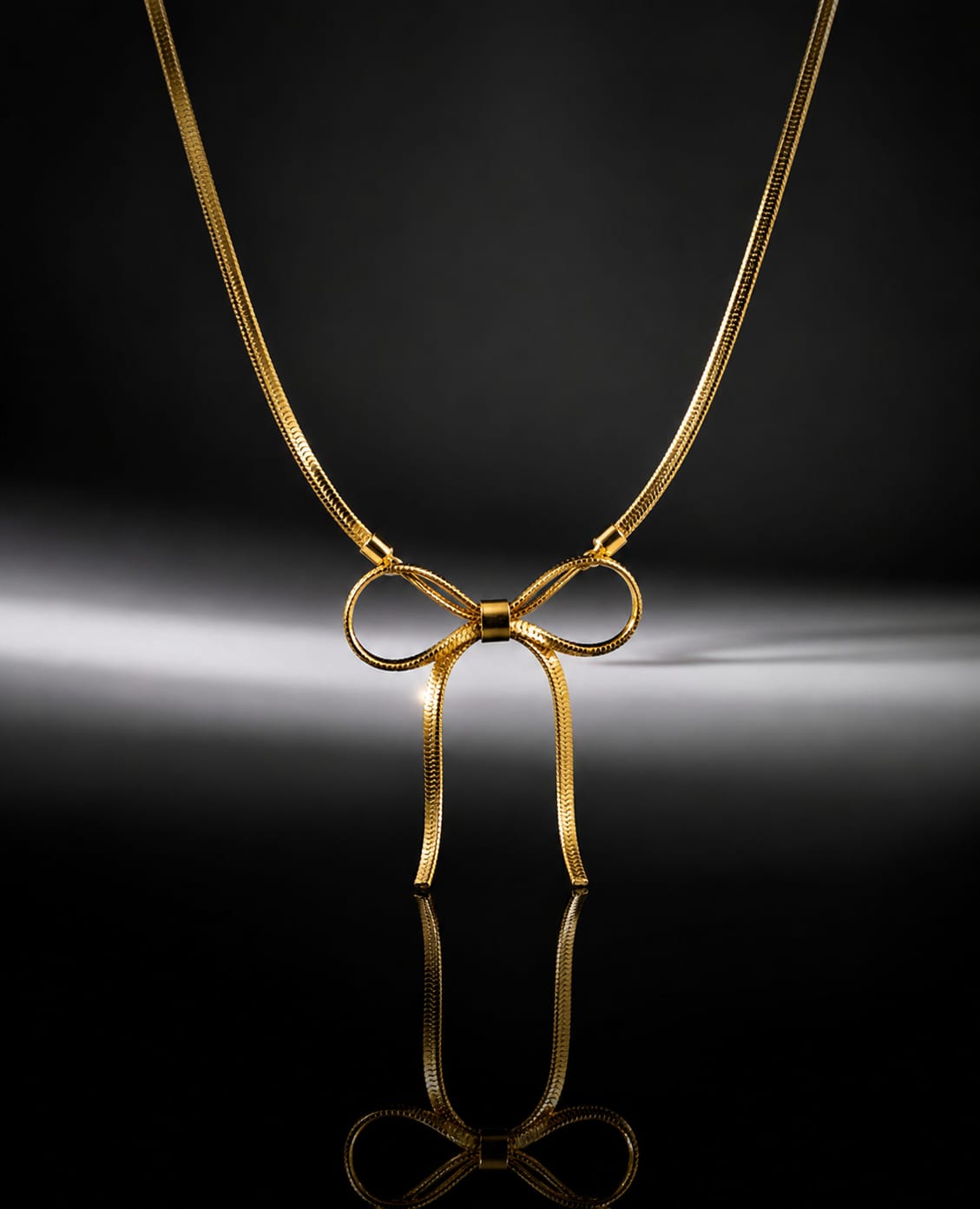 BUTTERFLY NECKLESS