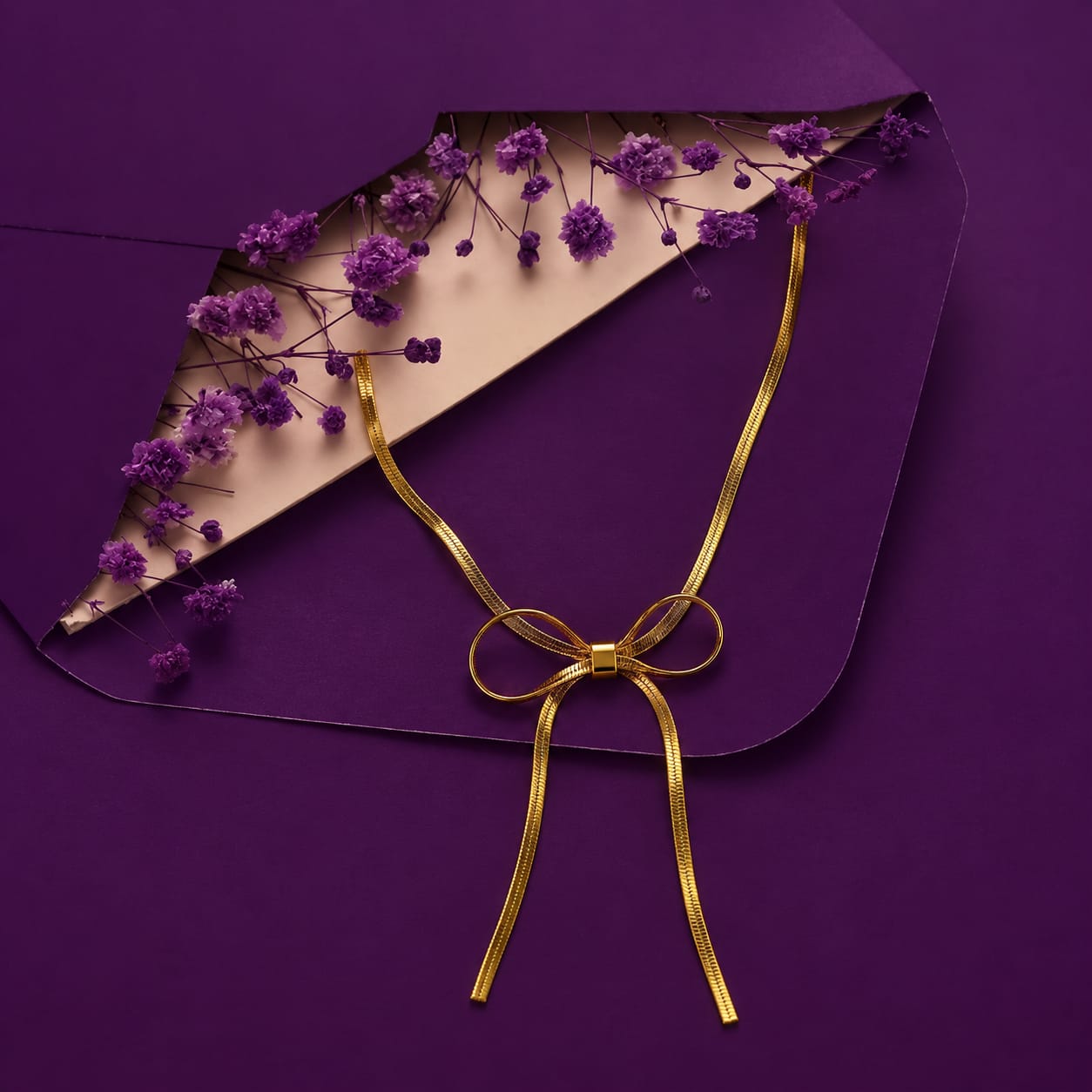 BUTTERFLY NECKLESS
