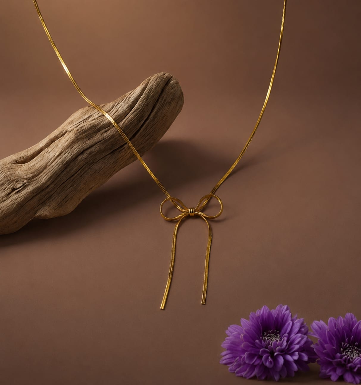 BUTTERFLY NECKLESS