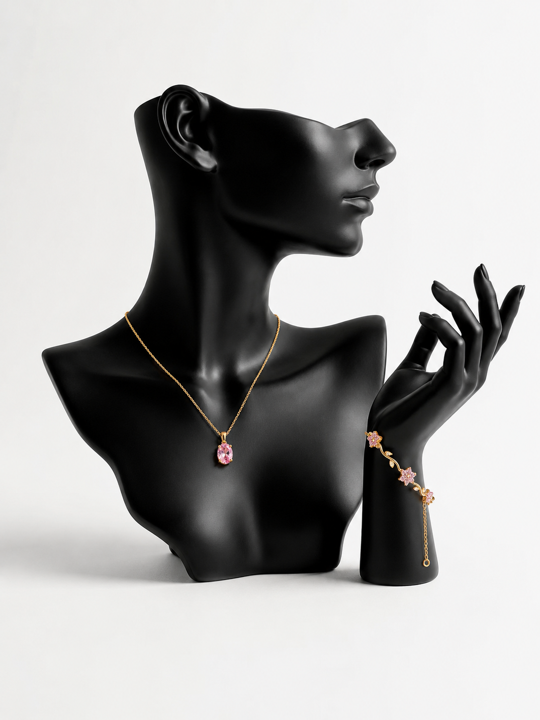 SET OF NECKLESS AND BRACELECT